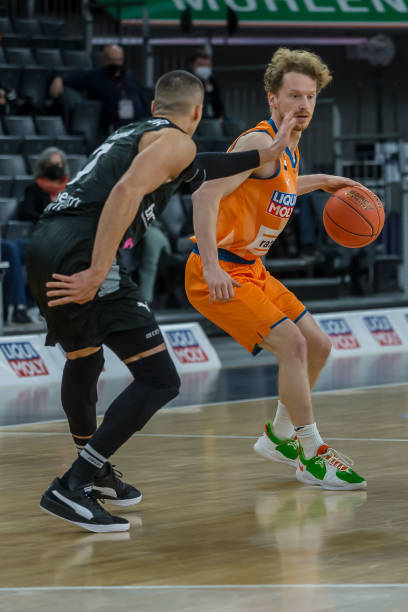 英超争冠 英超争冠